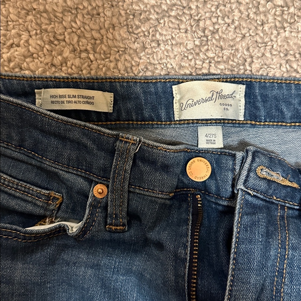 Universal Thread Straight Leg Jeans - Picture 2 of 3
